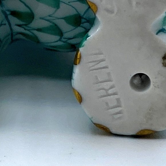 Herend green fishnet Miniature Elephant Figurine VHV---05265-0-00 - Picture 11 of 12